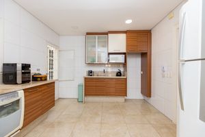 Image 19 - 925273