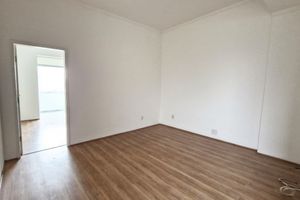 Image 3 - 925277