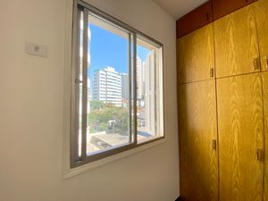 Image 11 - 925278