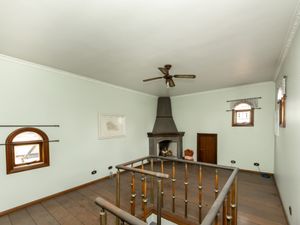 Image 17 - 925281