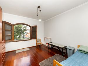 Image 24 - 925281
