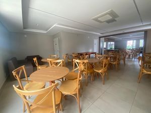 Image 31 - 925282