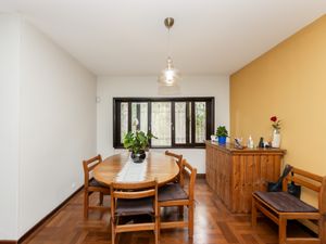 Image 15 - 925286