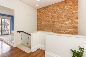 Image 33 - 925290