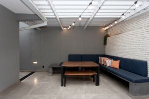 Image 33 - 925295