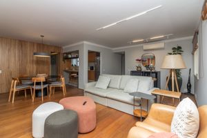Image 3 - 925296