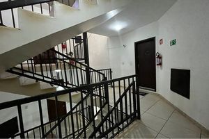 Image 3 - 925300