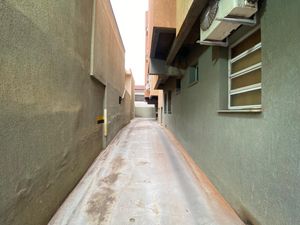 Image 15 - 925301