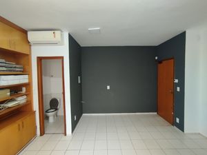 Image 4 - 925301