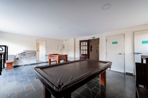 Image 38 - 925303