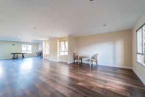 Image 33 - 925303