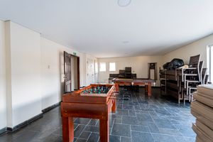 Image 37 - 925303