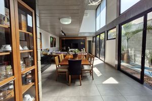 Image 23 - 925307