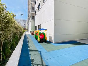 Image 33 - 925311