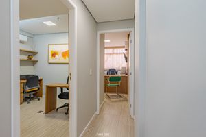 Image 11 - 925312