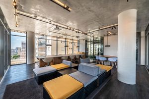 Image 31 - 925313