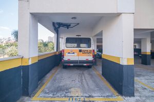 Image 31 - 925320
