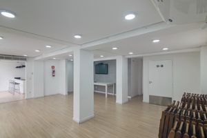 Image 34 - 925320