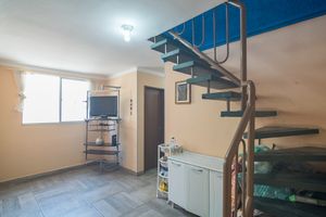 Image 1 - 925320