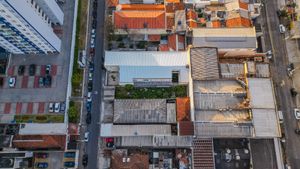 Image 6 - 925321