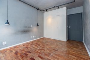 Image 11 - 925322