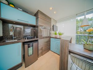 Image 8 - 925323