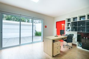 Image 4 - 925325