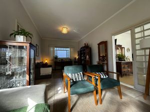Image 15 - 925327