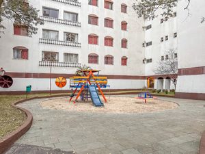 Image 36 - 925329