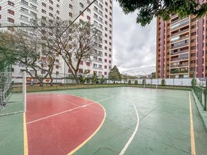 Image 38 - 925329