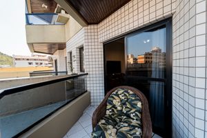 Image 7 - 925330