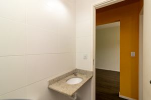 Image 35 - 925331