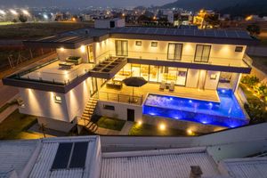 Image 8 - 925332