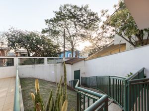 Image 13 - 925333