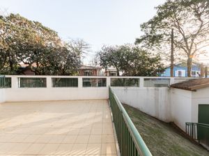 Image 12 - 925333