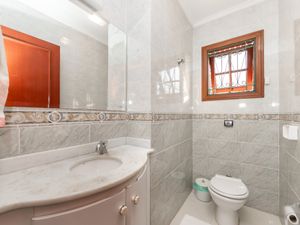 Image 41 - 925333