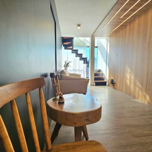 Image 26 - 925345