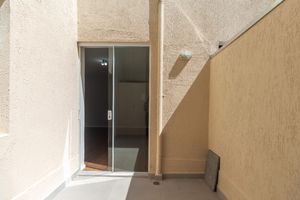 Image 17 - 925346