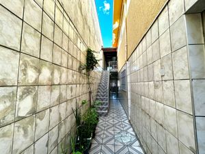 Image 29 - 925347