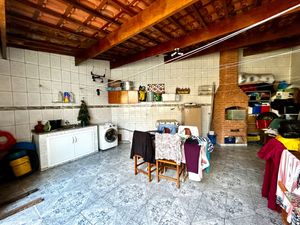 Image 27 - 925347