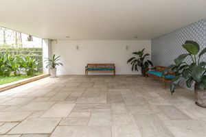 Image 37 - 925349