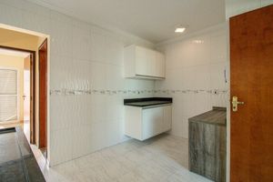 Image 24 - 925357
