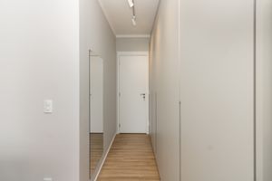 Image 20 - 925369