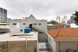 Image 21 - 925371