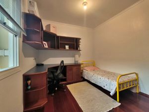 Image 33 - 925377