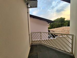 Image 35 - 925377