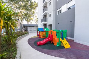Image 30 - 925384