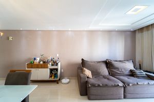 Image 4 - 925387