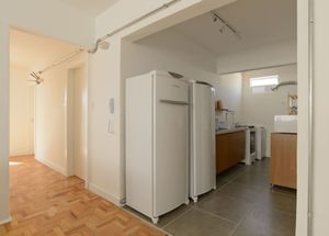 Image 28 - 925403