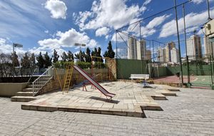 Image 53 - 925408